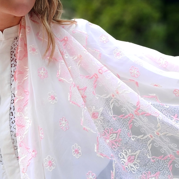 The Charlotte Evening Shawl Embroidered Lace Scarf Wrap Pink White Large Long - Picture 4 of 14